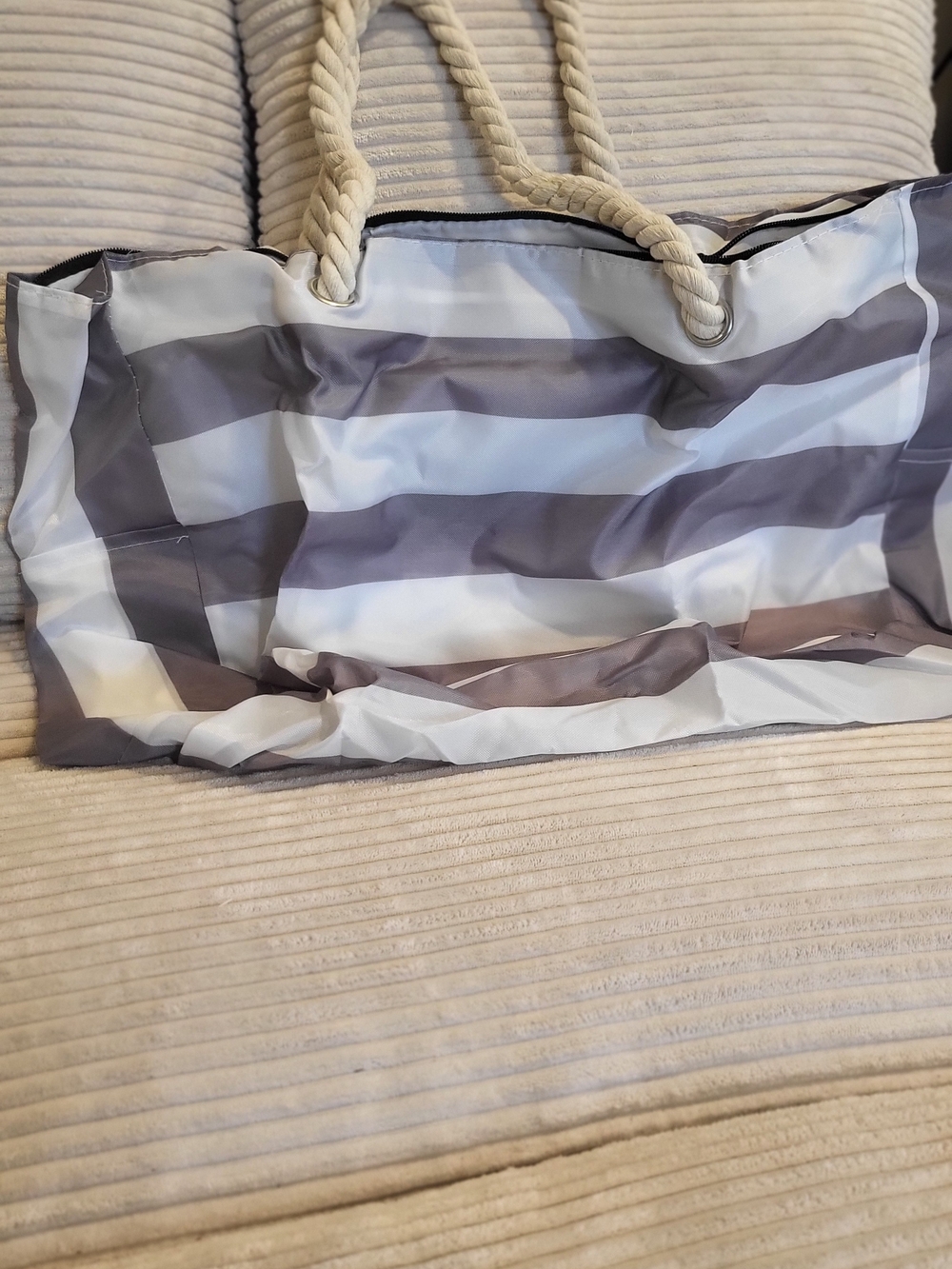 Striped Rope-Handle Beach Tote in Gray and White